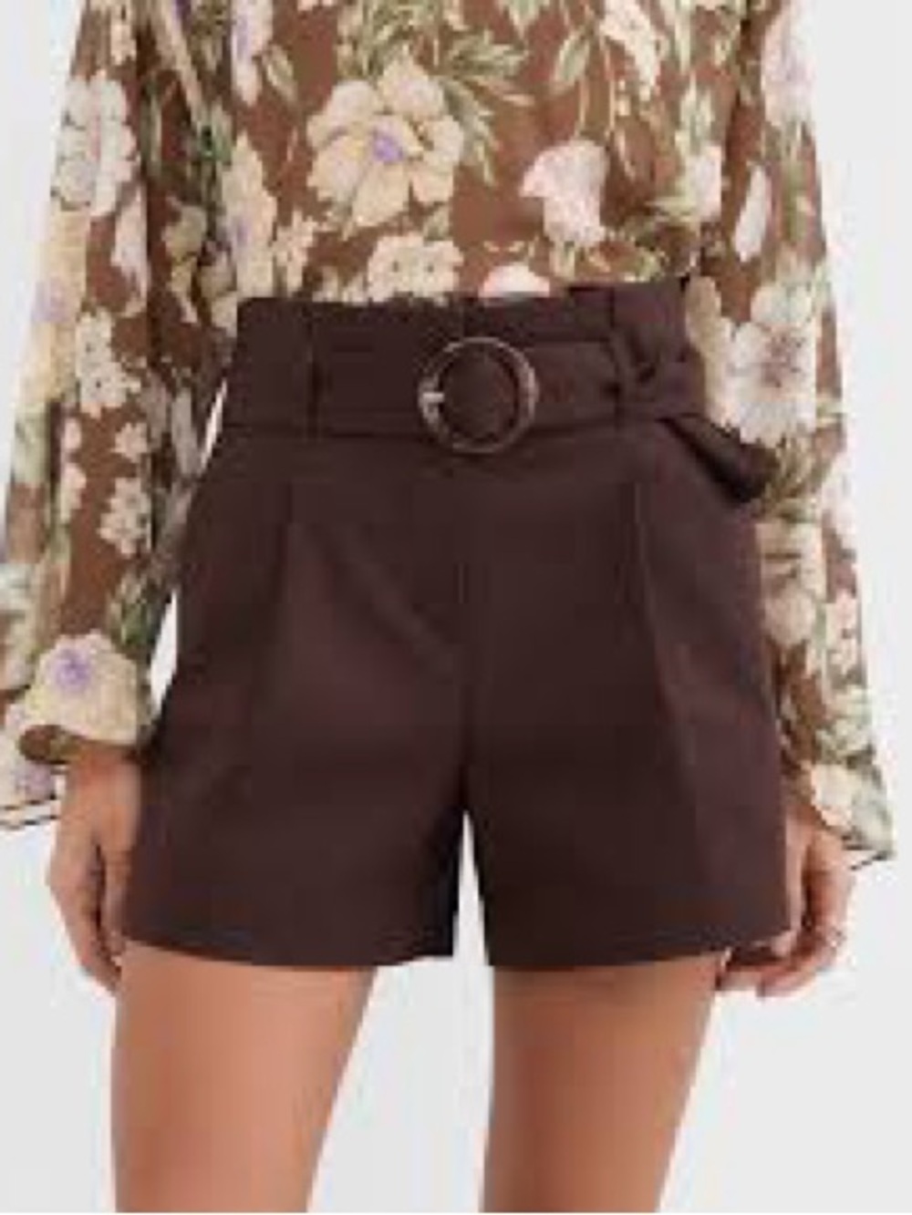 Round Buckle Belted Shorts